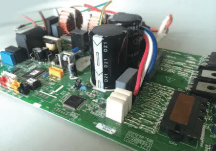 Variable frequency air-conditioner drives compressor operating control